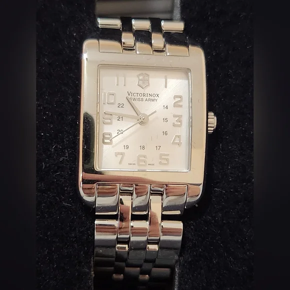 Victorinox Swiss Army Women's Stainless Steel Watch - Picture 11 of 12